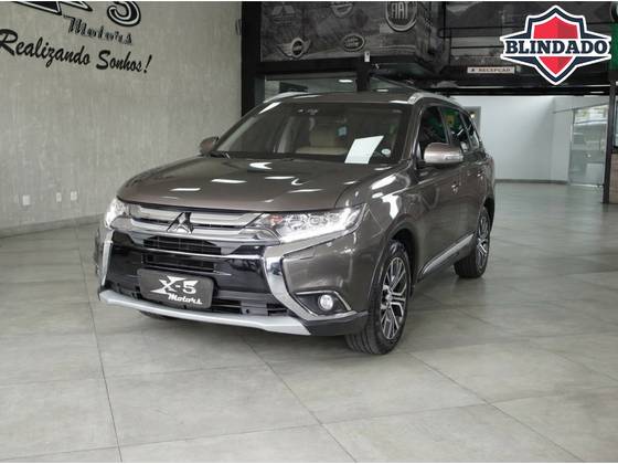 MITSUBISHI OUTLANDER 3.0 GT 4X4 V6 24V GASOLINA 4P AUTOMÁTICO